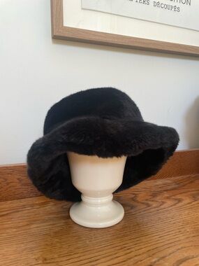 Black Faux Fur Bucket Hat